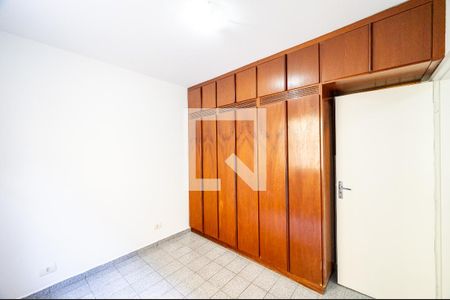 Quarto 1 de apartamento para alugar com 2 quartos, 60m² em Vila Guarani, São Paulo