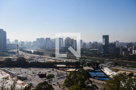 Vista de apartamento à venda com 2 quartos, 70m² em Panamby, São Paulo