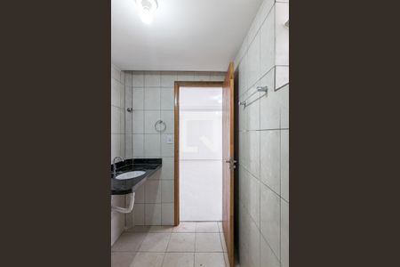 Banheiro de kitnet/studio para alugar com 1 quarto, 25m² em Taboão, São Bernardo do Campo