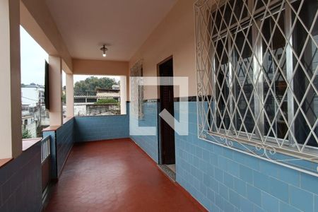 Varanda de casa para alugar com 3 quartos, 240m² em Parque Pauliceia, Duque de Caxias