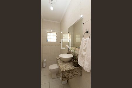 Casa à venda com 150m², 3 quartos e 2 vagasBanheiro 2