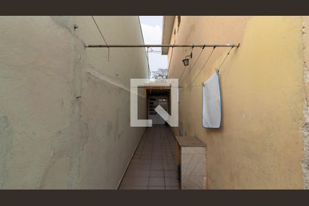 Casa à venda com 150m², 3 quartos e 2 vagasCorredor