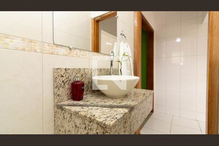 Casa à venda com 150m², 3 quartos e 2 vagasBanheiro 2