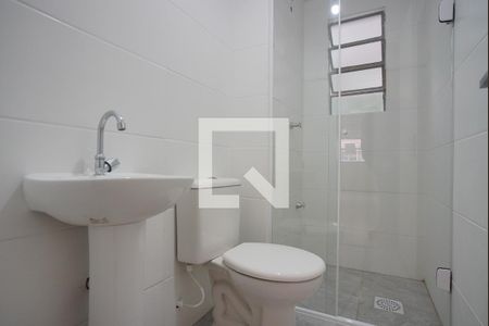 Banheiro Corredor de apartamento à venda com 1 quarto, 44m² em Jardim Itu, Porto Alegre