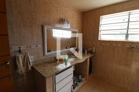 Casa à venda com 360m², 5 quartos e 3 vagasBanheiro Social 1