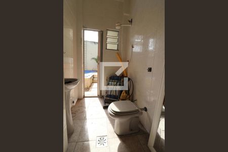 Casa à venda com 360m², 5 quartos e 3 vagasBanheiro da academia