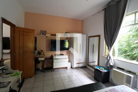 Casa à venda com 360m², 5 quartos e 3 vagasSuíte 1