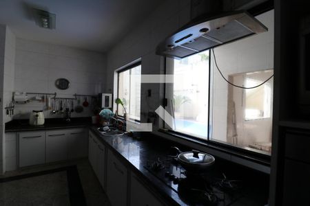 Casa à venda com 360m², 5 quartos e 3 vagasCozinha