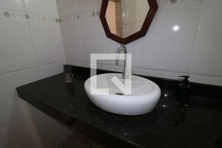 Casa à venda com 360m², 5 quartos e 3 vagasBanheiro Social 2