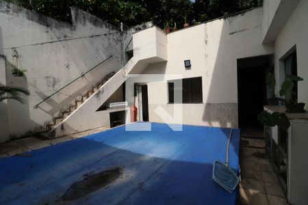 Casa à venda com 360m², 5 quartos e 3 vagasÁrea da piscina