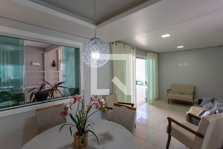 Sala de casa à venda com 3 quartos, 165m² em Minascaixa, Belo Horizonte