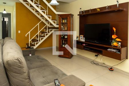 Sala de casa de condomínio à venda com 2 quartos, 120m² em Taquara, Rio de Janeiro