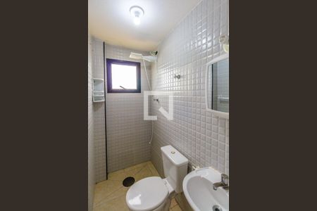 Banheiro de apartamento para alugar com 1 quarto, 50m² em Cidade Ocian, Praia Grande