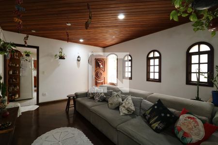 Sala de casa para alugar com 2 quartos, 400m² em Santa Maria, Santo André