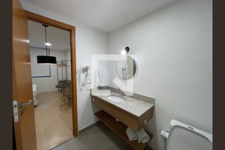 Banheiro  de apartamento para alugar com 1 quarto, 37m² em Centro, Rio de Janeiro