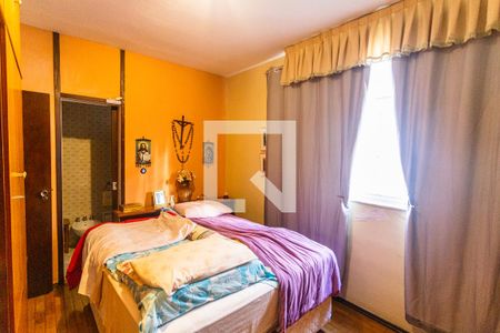 Suíte de apartamento à venda com 3 quartos, 140m² em Santo Antônio, Belo Horizonte