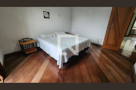 Suíte de casa para alugar com 4 quartos, 250m² em Boqueirão, Santos