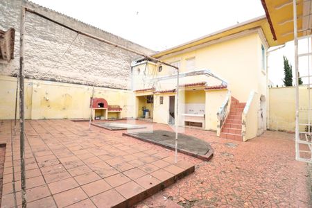 Casa à venda com 800m², 4 quartos e 6 vagasQuintal