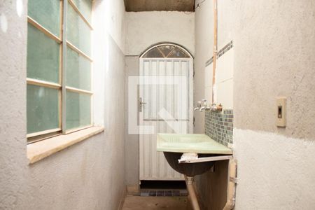 Casa para alugar com 80m², 2 quartos e 1 vagaÁrea de Serviço
