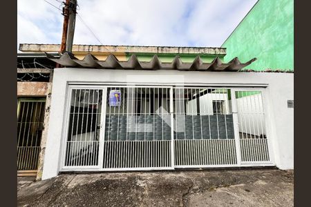 Casa à venda com 67m², 2 quartos e 1 vaga Casa à venda com 67m², 2 quartos e 1 vagaFachada