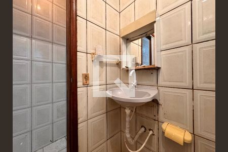 Casa à venda com 67m², 2 quartos e 1 vaga Casa à venda com 67m², 2 quartos e 1 vagaBanheiro