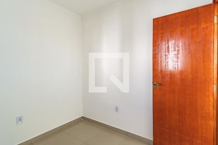 Quarto 1 de apartamento para alugar com 2 quartos, 42m² em Vila Granada, São Paulo
