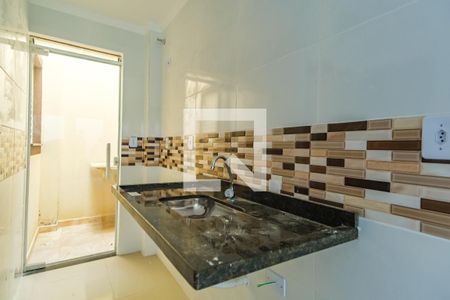Cozinha de apartamento para alugar com 2 quartos, 44m² em Vila Granada, São Paulo