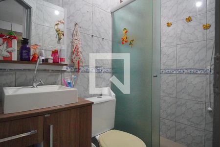 Banheiro Corredor de casa para alugar com 4 quartos, 90m² em Costa E Silva, Porto Alegre