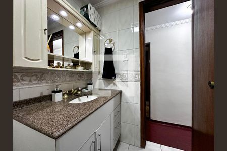 Casa à venda com 170m², 4 quartos e 2 vagasBanheiro Social