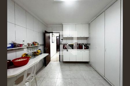 Casa à venda com 170m², 4 quartos e 2 vagasCozinha