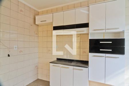 Cozinha de casa para alugar com 2 quartos, 120m² em Vila Iorio, São Paulo