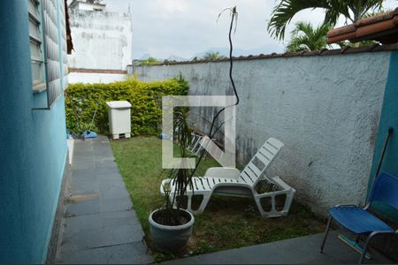 Casa à venda com 270m², 3 quartos e 5 vagas Casa à venda com 270m², 3 quartos e 5 vagasQuintal