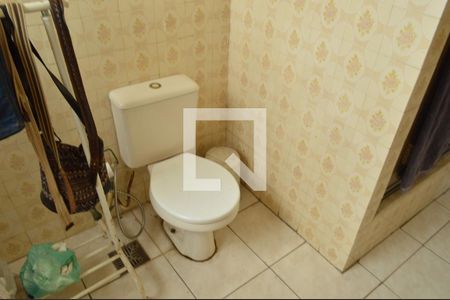 Casa à venda com 270m², 3 quartos e 5 vagas Casa à venda com 270m², 3 quartos e 5 vagasBanheiro da Suíte