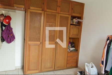 Casa à venda com 270m², 3 quartos e 5 vagas Casa à venda com 270m², 3 quartos e 5 vagasQuarto 2