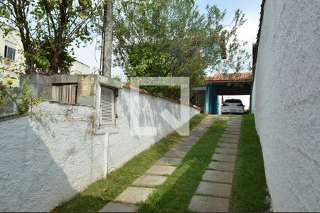 Casa à venda com 270m², 3 quartos e 5 vagas Casa à venda com 270m², 3 quartos e 5 vagasGaragem