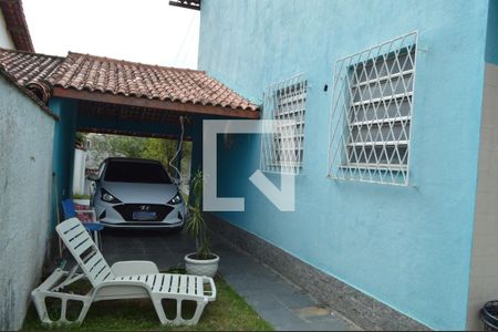 Casa à venda com 270m², 3 quartos e 5 vagas Casa à venda com 270m², 3 quartos e 5 vagasGaragem