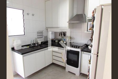 Cozinha de apartamento à venda com 3 quartos, 137m² em Vila Suzana, São Paulo