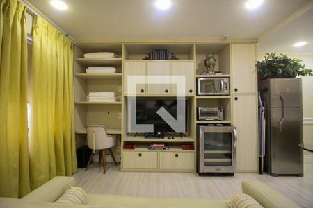 Sala-Home Office de kitnet/studio para alugar com 1 quarto, 32m² em Indianópolis, São Paulo