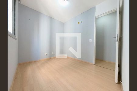 Quarto 1 de apartamento para alugar com 2 quartos, 48m² em Vila Cruz das Almas, São Paulo