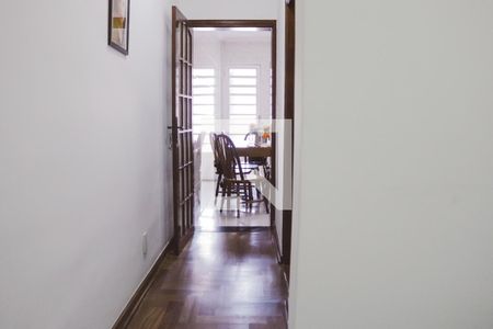 Corredor de casa para alugar com 2 quartos, 94m² em Vila Roque, São Paulo