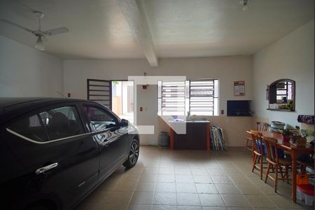 Casa à venda com 150m², 4 quartos e 2 vagas Casa à venda com 150m², 4 quartos e 2 vagasGaragem