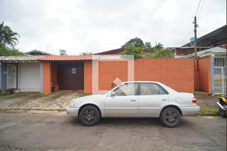 Casa à venda com 150m², 4 quartos e 2 vagas Casa à venda com 150m², 4 quartos e 2 vagasFachada