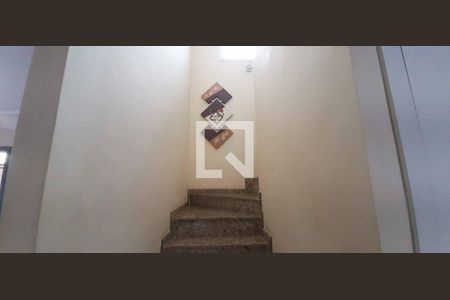 Escada de casa à venda com 3 quartos, 165m² em Presidente Altino, Osasco