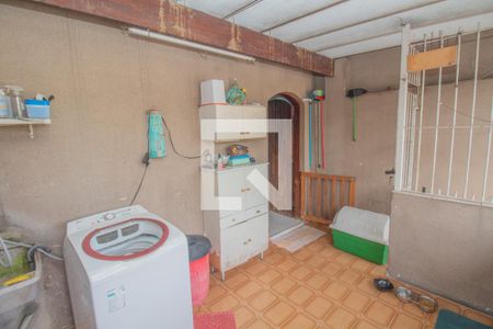 Casa à venda com 241m², 2 quartos e 2 vagasÁrea de serviço