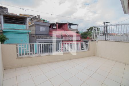 Casa à venda com 241m², 2 quartos e 2 vagasÁrea externa