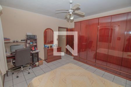 Casa à venda com 241m², 2 quartos e 2 vagasQuarto