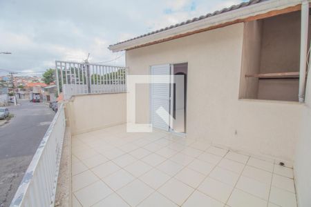 Casa à venda com 241m², 2 quartos e 2 vagasÁrea externa