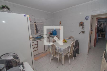 Casa à venda com 241m², 2 quartos e 2 vagasCozinha