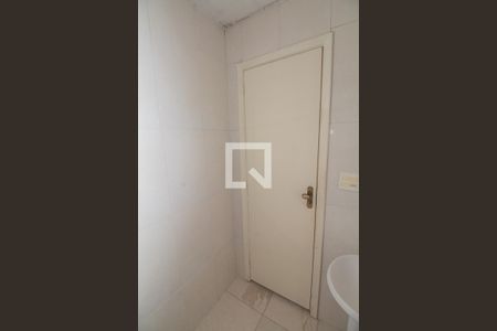 Casa à venda com 241m², 2 quartos e 2 vagasBanheiro