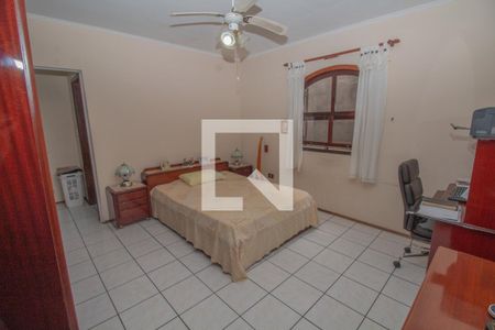 Casa à venda com 241m², 2 quartos e 2 vagasQuarto